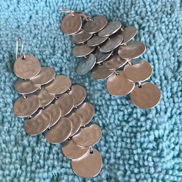 Silver Circle Dangle Earrings! - Picture 1 of 3